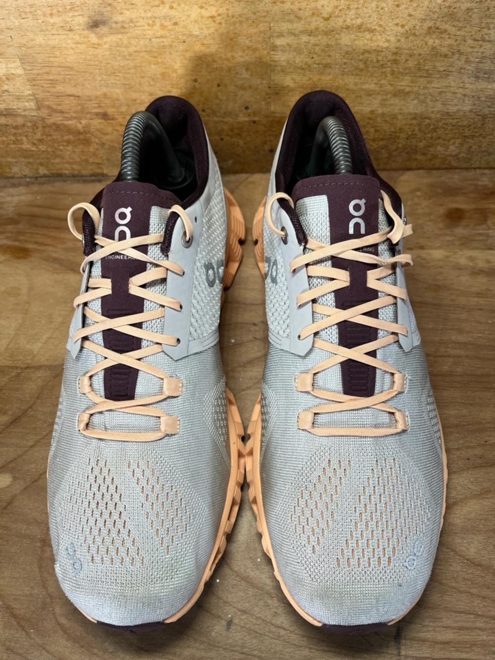On Cloud X REFLECTIVE Womens Size 10.5 Running Shoes Sneakers Silver Almond - Picture 3 of 12